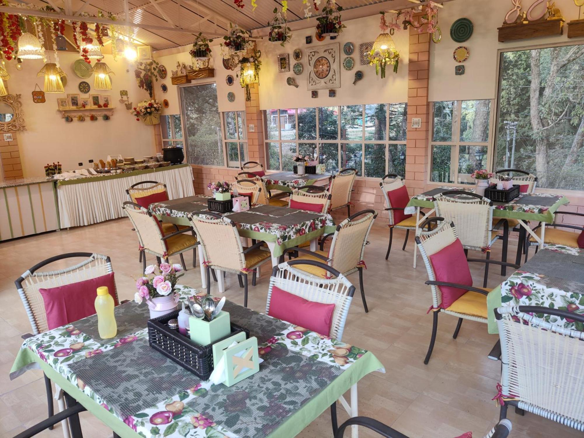 West View Hotel Ranikhet Luaran gambar