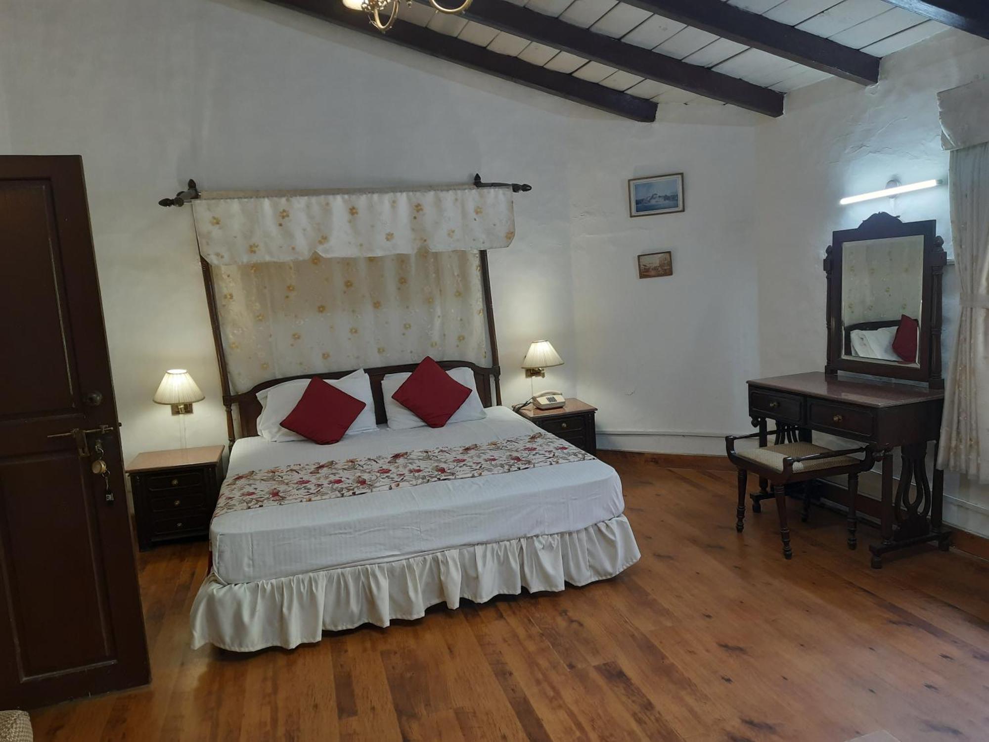 West View Hotel Ranikhet Luaran gambar