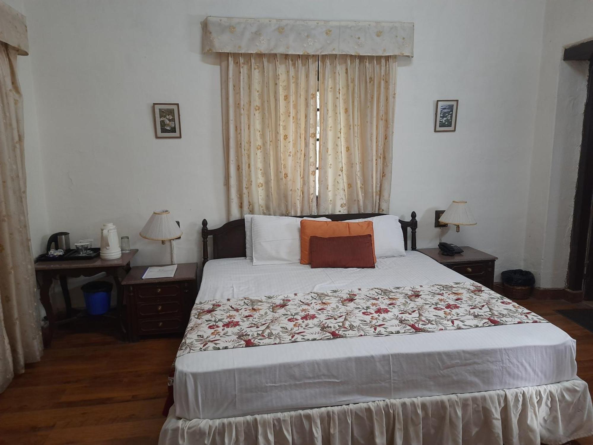 West View Hotel Ranikhet Luaran gambar