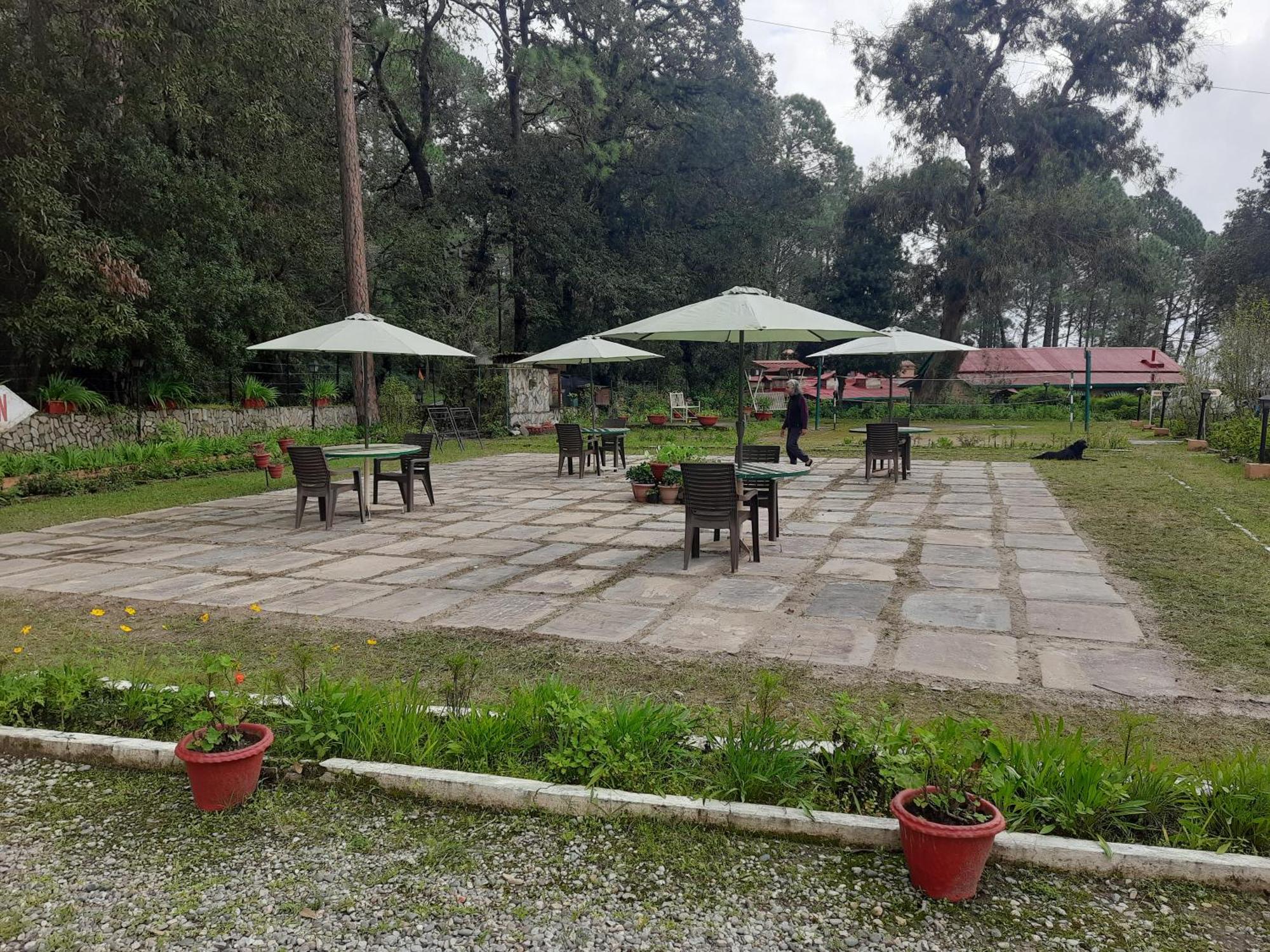 West View Hotel Ranikhet Luaran gambar